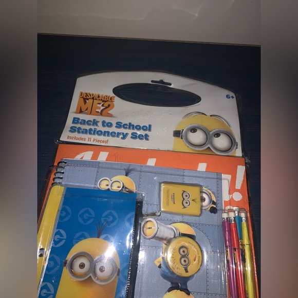 Despicable Me 2 Stationary Set - 11 Pieces - Picture 3 of 3